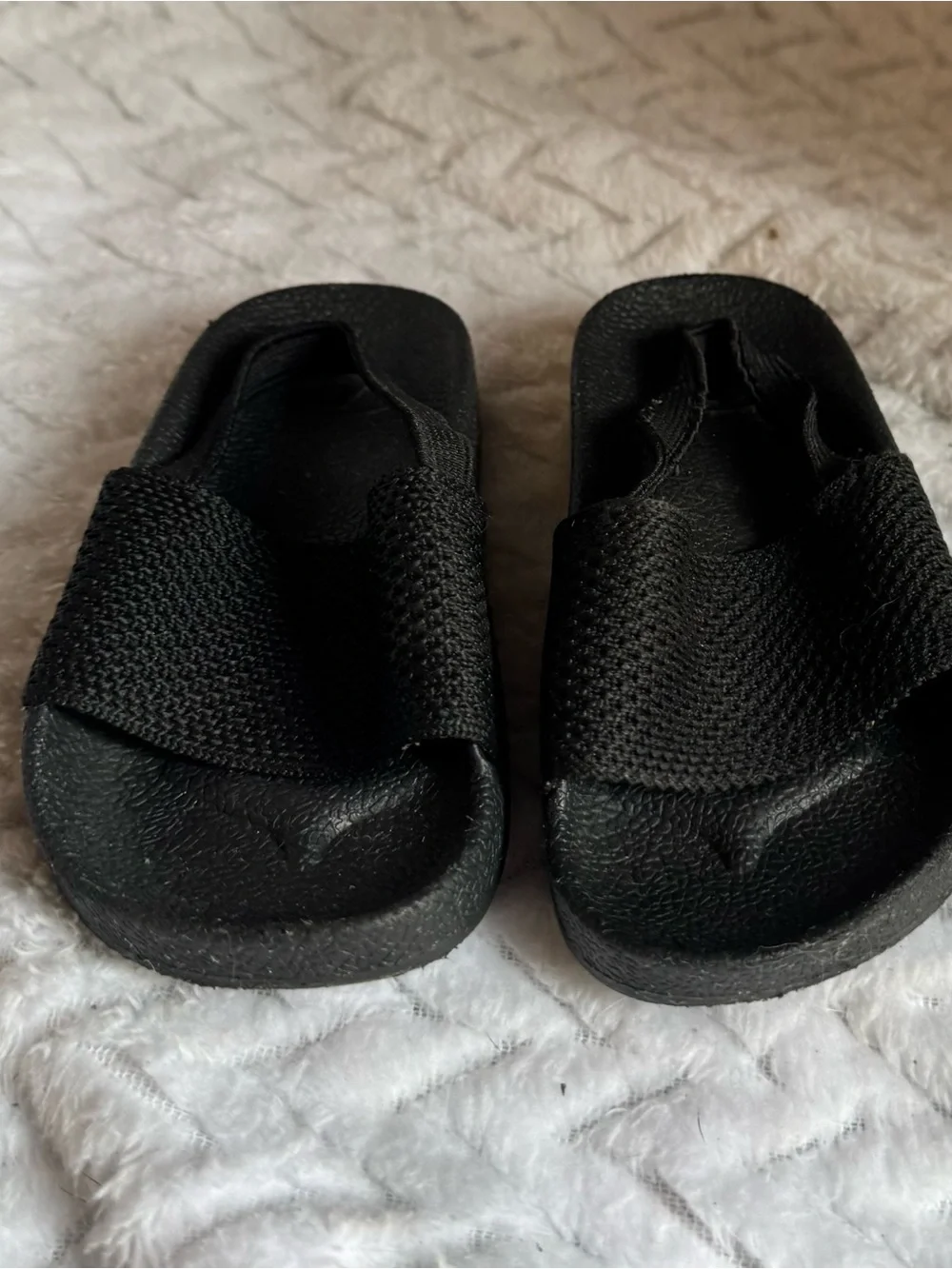 Old Navy Black Kids Slide Sandals with Wide Mesh Strap